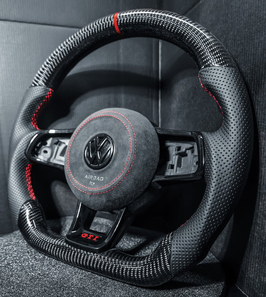 Volant fibre de carbone cuir perforé surpiqûre rouge pour VW GOLF 7 7.5 GTI GTD R