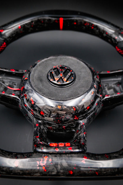 Volant LED carbone forgé rouge compatible VW Golf 7 / 7.5 GTI