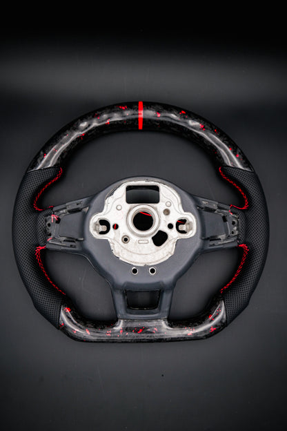 Volant LED carbone forgé rouge compatible VW Golf 7 / 7.5 GTI