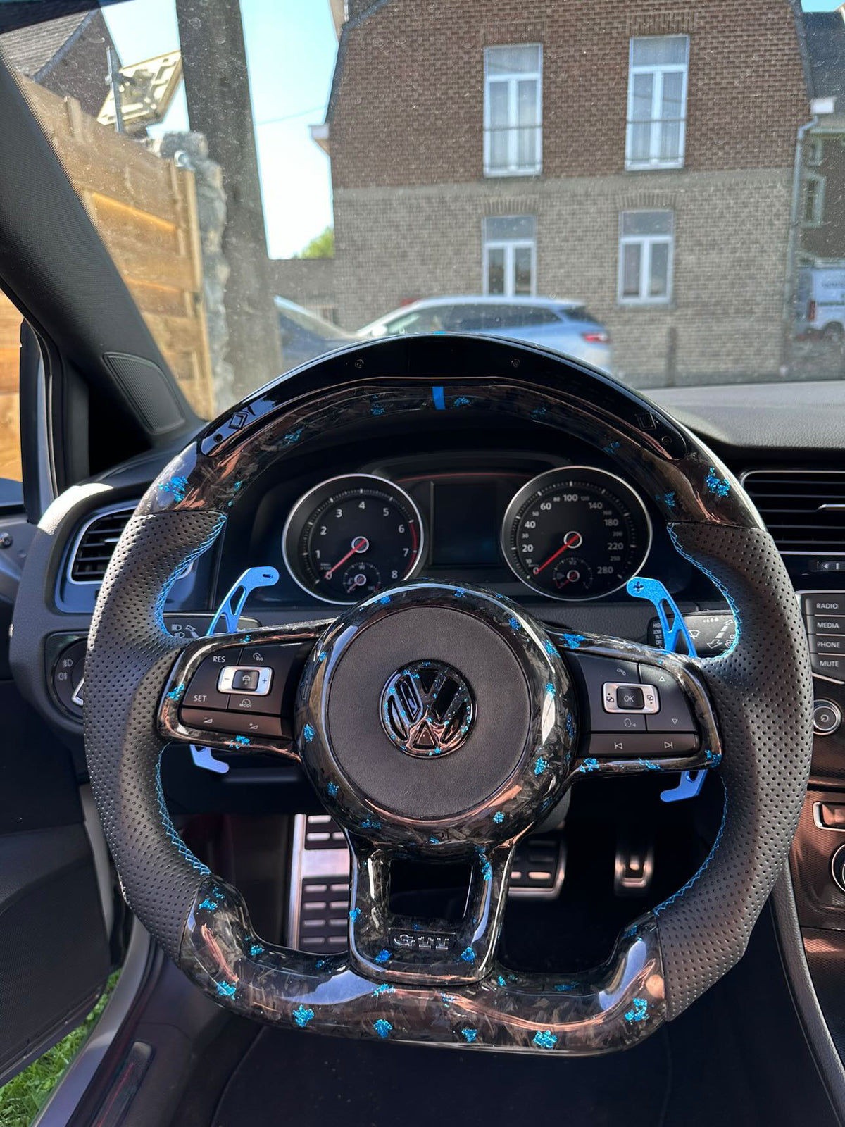 Volant LED carbone forgé bleu compatible VW Golf 7 / 7.5 R / R-Line