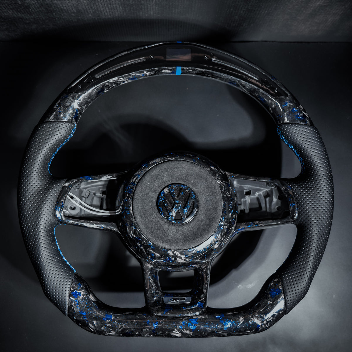 Volant LED carbone forgé bleu compatible VW Golf 7 / 7.5 R / R-Line