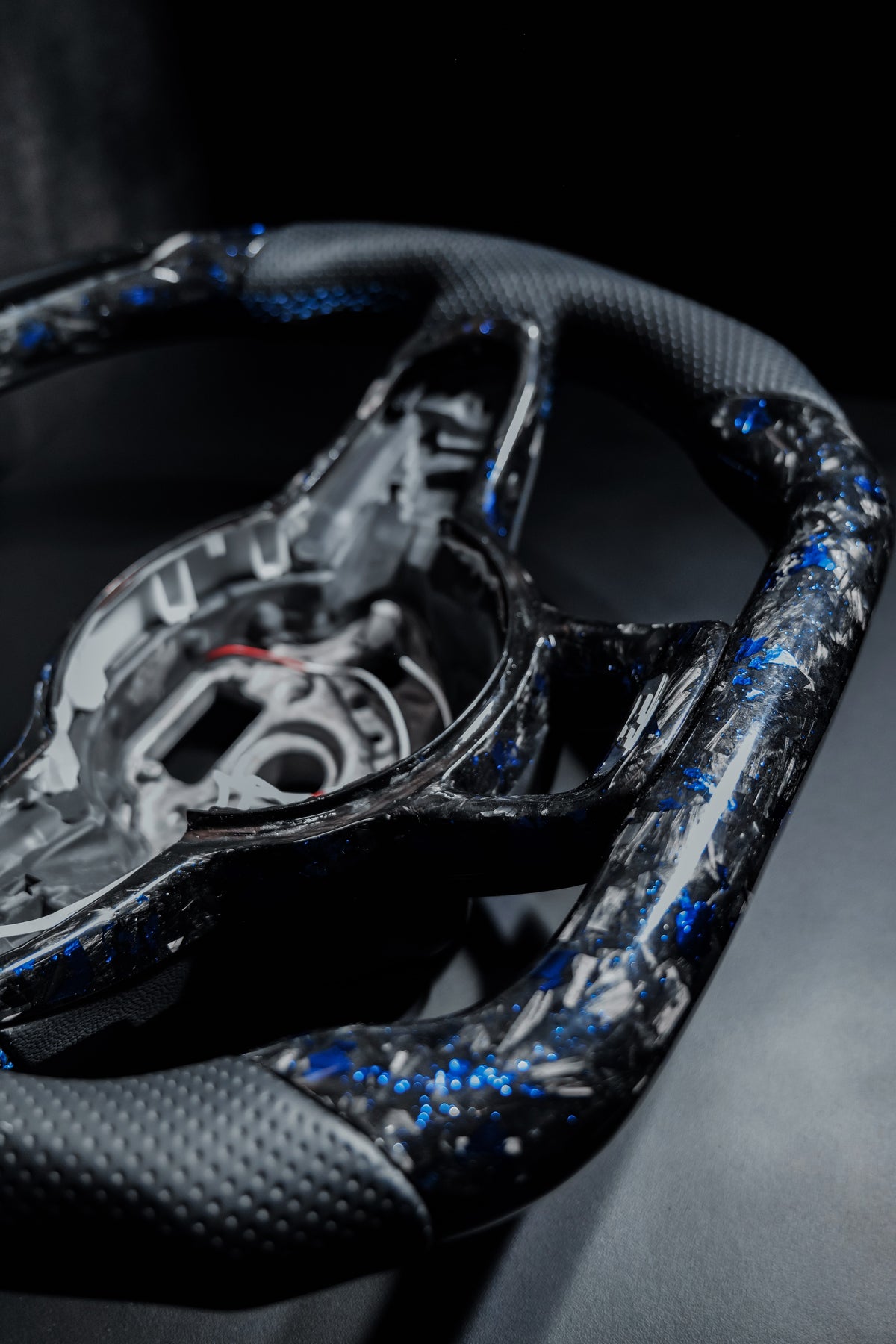 Volant LED carbone forgé bleu compatible VW Golf 7 / 7.5 R / R-Line